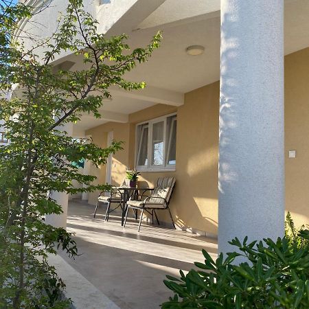 Dajkovic Apartmani Bar Luaran gambar