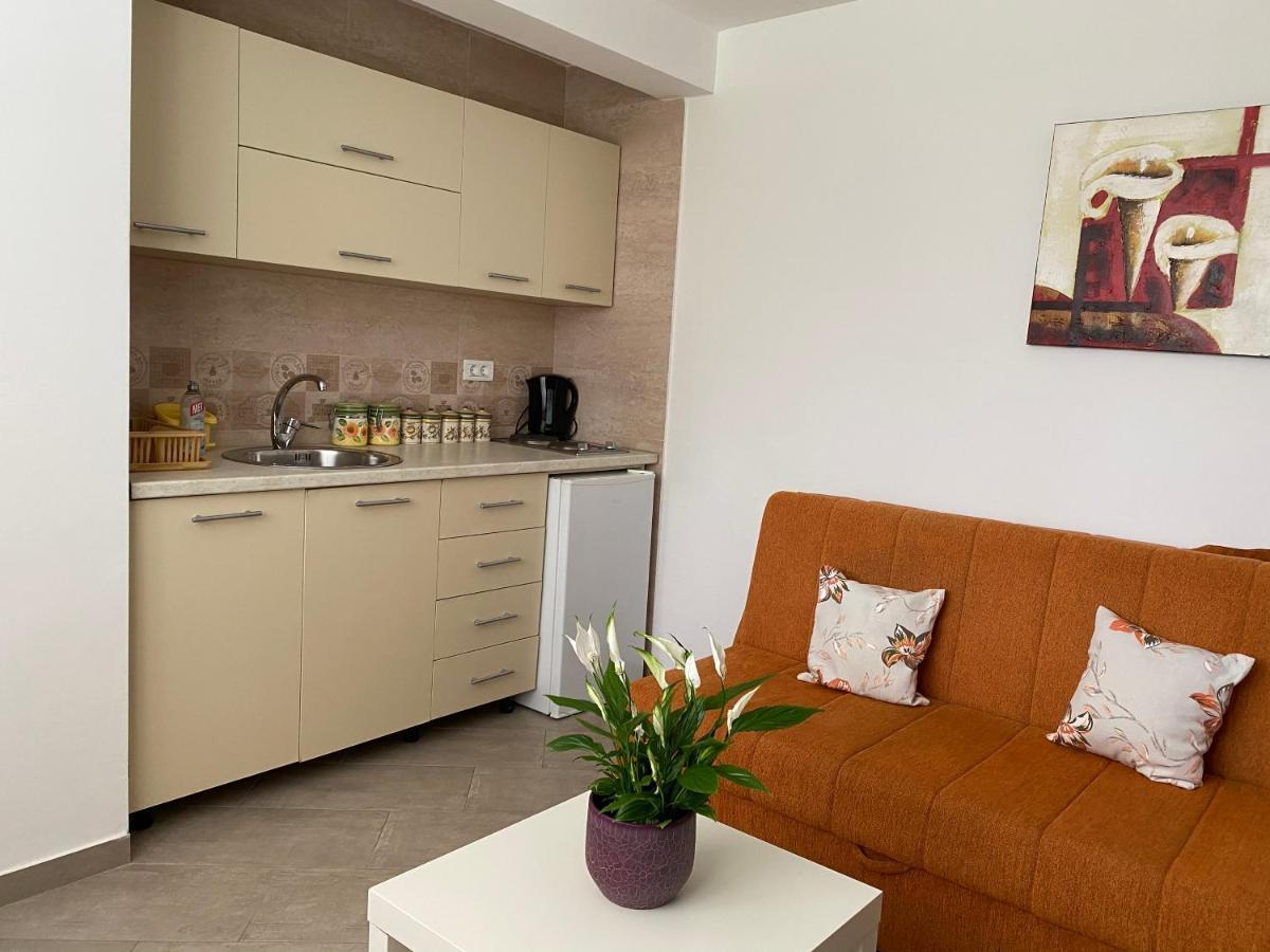 Dajkovic Apartmani Bar Luaran gambar