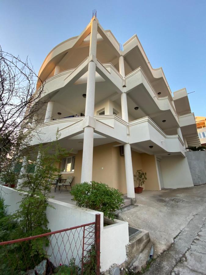Dajkovic Apartmani Bar Luaran gambar