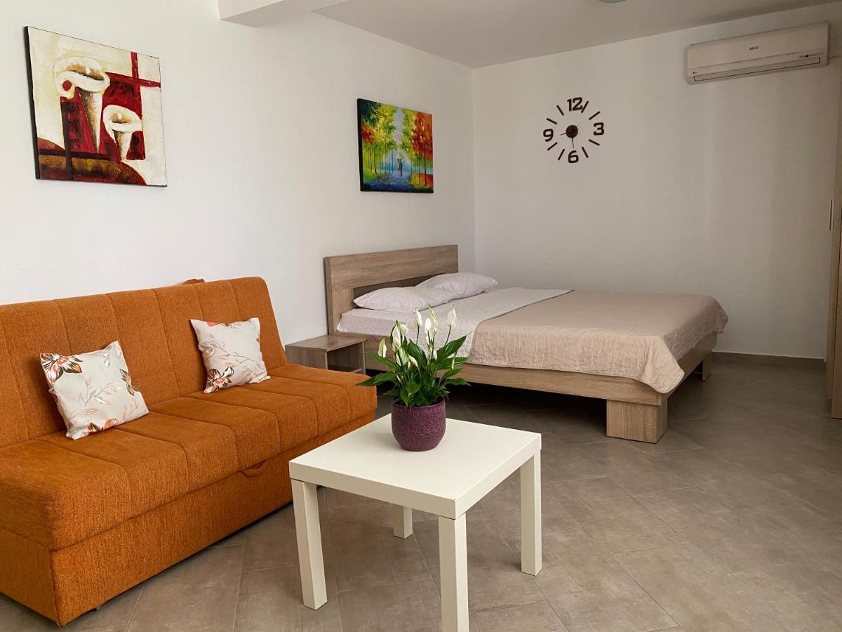 Dajkovic Apartmani Bar Luaran gambar