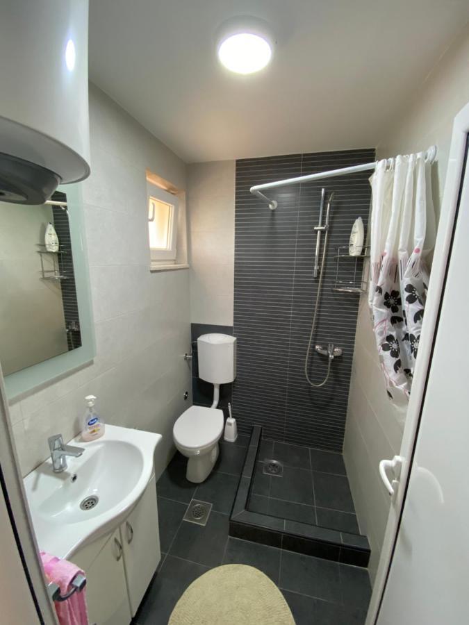 Dajkovic Apartmani Bar Luaran gambar
