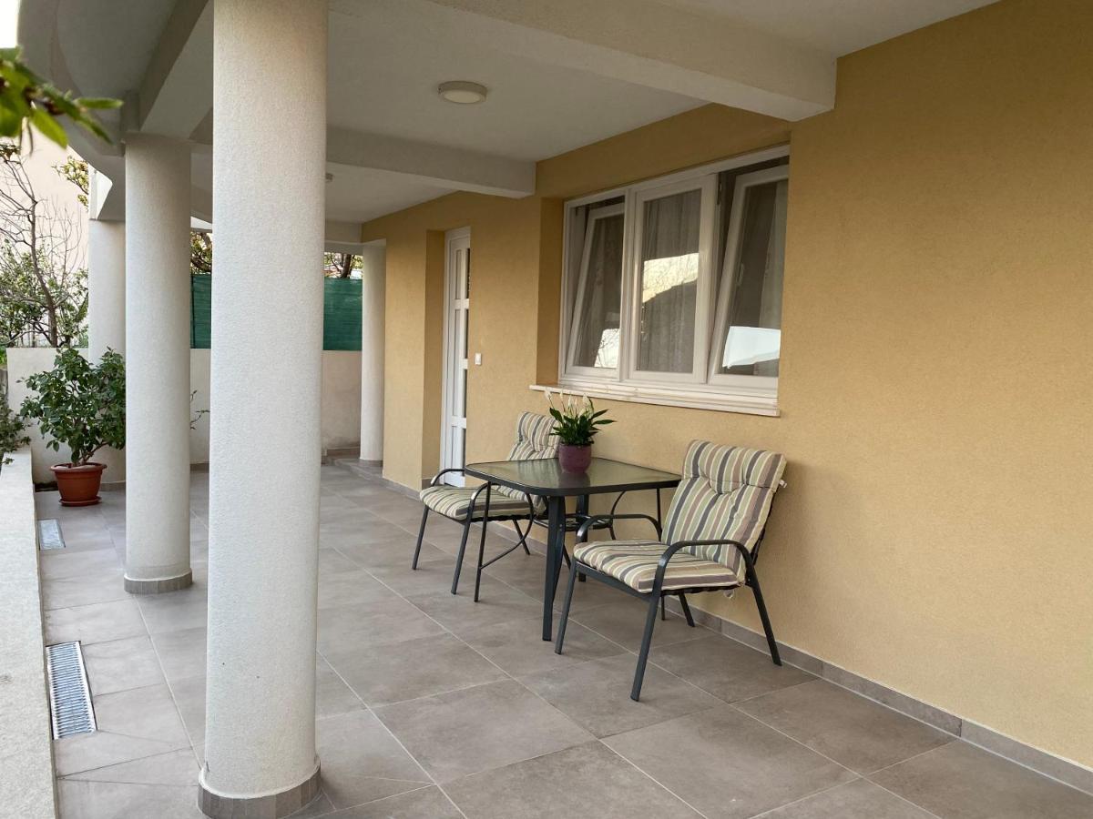 Dajkovic Apartmani Bar Luaran gambar