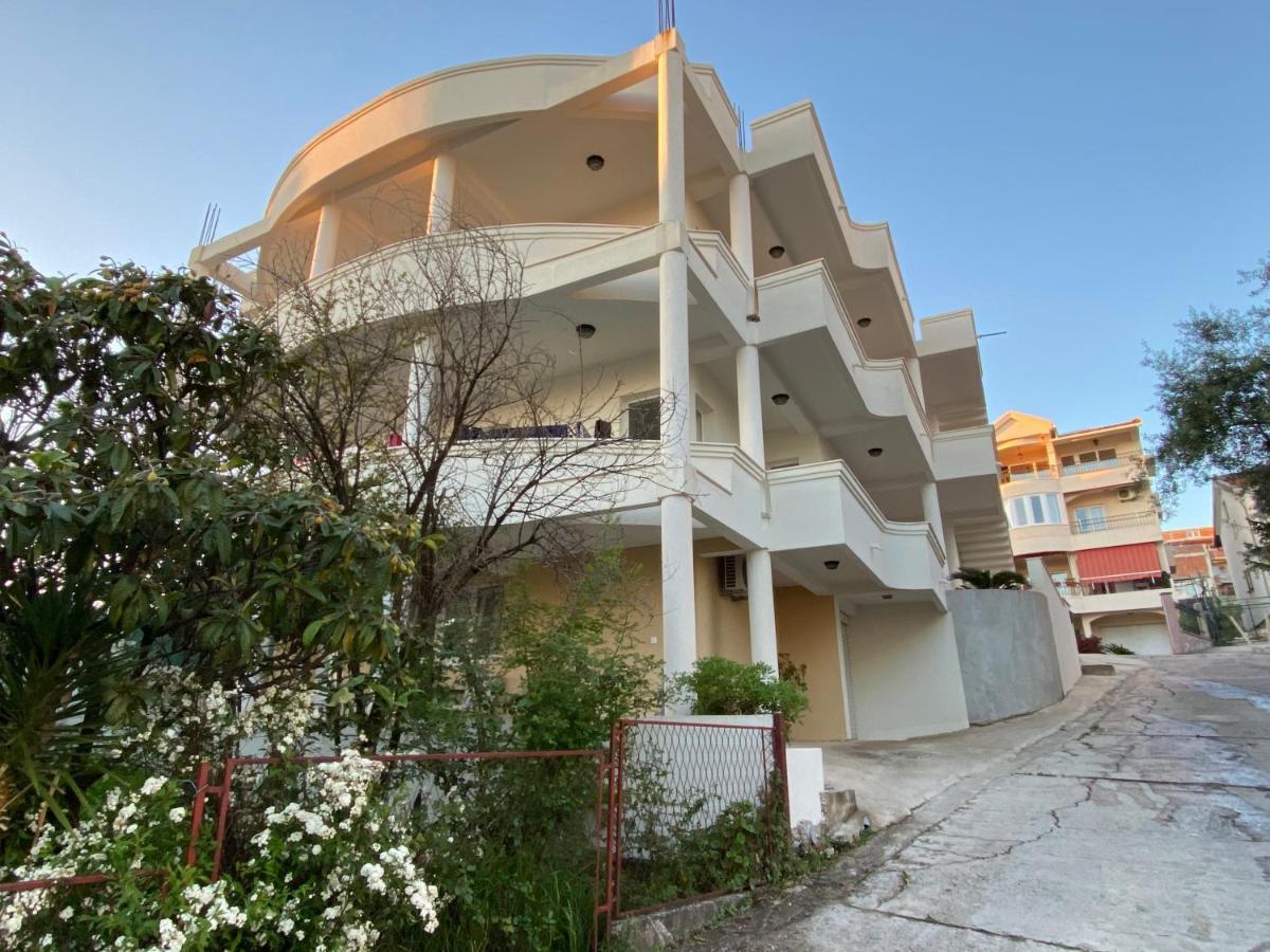 Dajkovic Apartmani Bar Luaran gambar