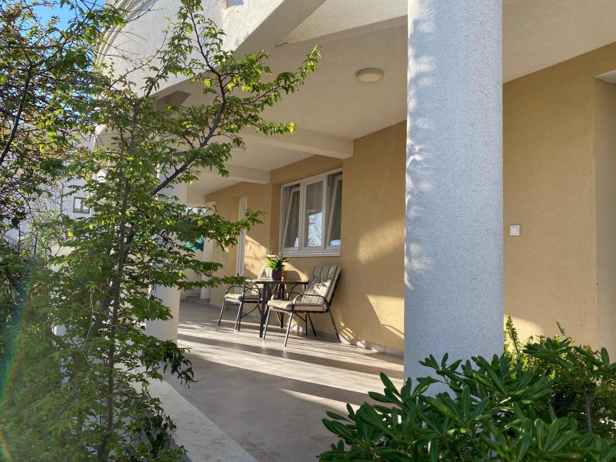 Dajkovic Apartmani Bar Luaran gambar